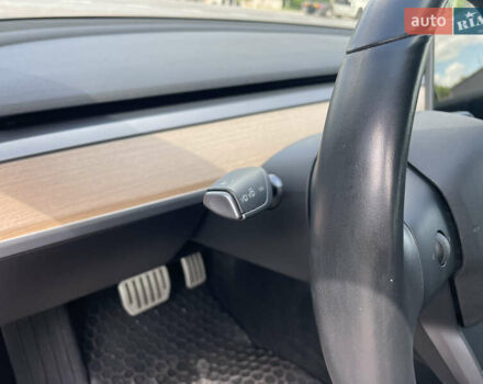 Сірий Тесла Модель 3, об'ємом двигуна 0 л та пробігом 52 тис. км за 19999 $, фото 21 на Automoto.ua