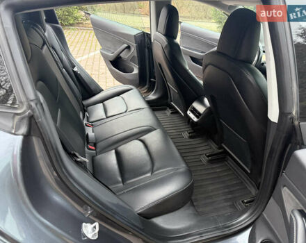 Сірий Тесла Модель 3, об'ємом двигуна 0 л та пробігом 209 тис. км за 17000 $, фото 22 на Automoto.ua