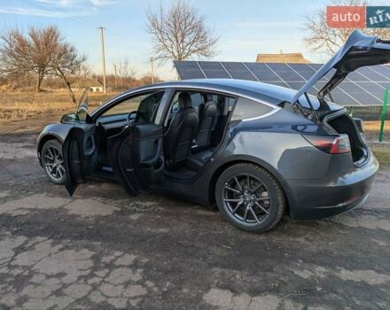 Серый Тесла Модель 3, объемом двигателя 0 л и пробегом 145 тыс. км за 17000 $, фото 13 на Automoto.ua