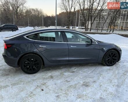 Серый Тесла Модель 3, объемом двигателя 0 л и пробегом 99 тыс. км за 17700 $, фото 9 на Automoto.ua