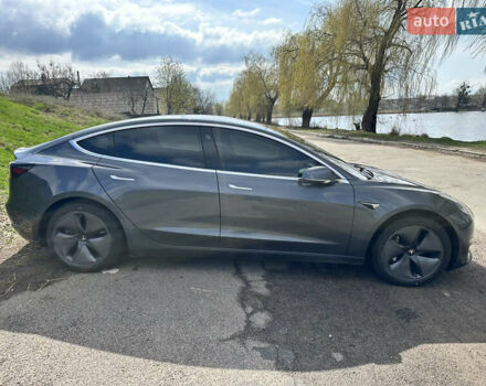 Серый Тесла Модель 3, объемом двигателя 0 л и пробегом 130 тыс. км за 15200 $, фото 6 на Automoto.ua