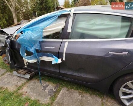 Серый Тесла Модель 3, объемом двигателя 0 л и пробегом 105 тыс. км за 7950 $, фото 9 на Automoto.ua