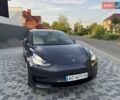 Серый Тесла Модель 3, объемом двигателя 0 л и пробегом 99 тыс. км за 17700 $, фото 7 на Automoto.ua