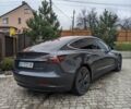 Серый Тесла Модель 3, объемом двигателя 0 л и пробегом 68 тыс. км за 23500 $, фото 6 на Automoto.ua