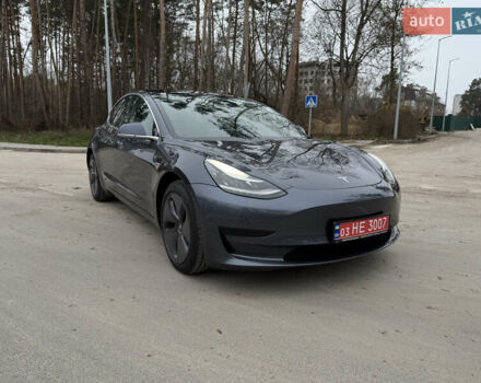 Серый Тесла Модель 3, объемом двигателя 0 л и пробегом 135 тыс. км за 16999 $, фото 4 на Automoto.ua