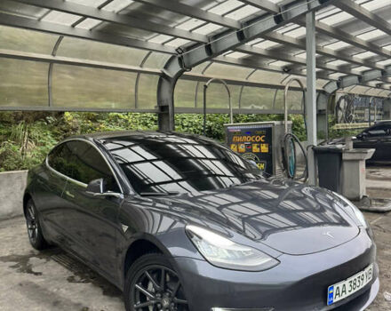 Тесла Модель 3 2019 в Киеве на Automoto.ua Серый Тесла Модель 3, объемом двигателя 0 л и пробегом 98 тыс. км за 22000 $, фото 1 на Automoto.ua