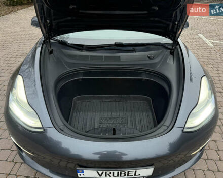 Сірий Тесла Модель 3, об'ємом двигуна 0 л та пробігом 209 тис. км за 17000 $, фото 13 на Automoto.ua