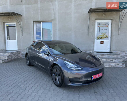 Серый Тесла Модель 3, объемом двигателя 0 л и пробегом 113 тыс. км за 12700 $, фото 1 на Automoto.ua