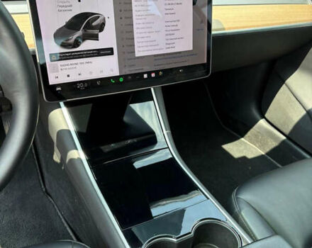 Серый Тесла Модель 3, объемом двигателя 0 л и пробегом 82 тыс. км за 15800 $, фото 20 на Automoto.ua