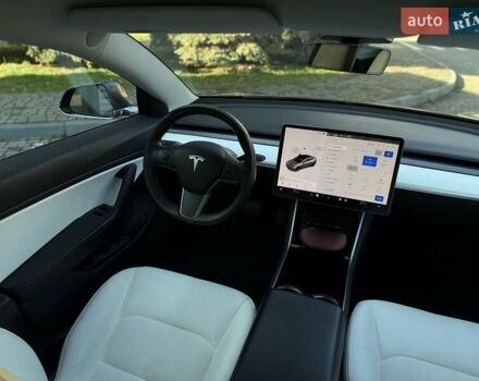 Серый Тесла Модель 3, объемом двигателя 0 л и пробегом 87 тыс. км за 21900 $, фото 15 на Automoto.ua