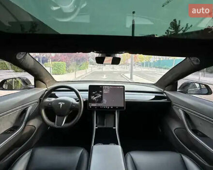 Серый Тесла Модель 3, объемом двигателя 0 л и пробегом 90 тыс. км за 27800 $, фото 15 на Automoto.ua