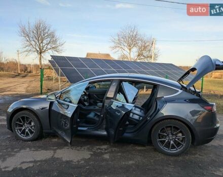 Серый Тесла Модель 3, объемом двигателя 0 л и пробегом 145 тыс. км за 17000 $, фото 15 на Automoto.ua