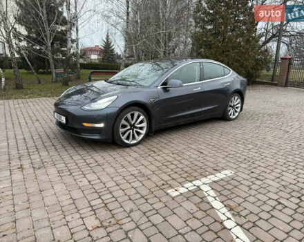 Сірий Тесла Модель 3, об'ємом двигуна 0 л та пробігом 209 тис. км за 17000 $, фото 4 на Automoto.ua