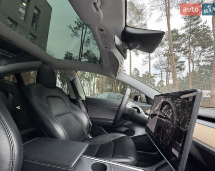 Серый Тесла Модель 3, объемом двигателя 0 л и пробегом 62 тыс. км за 17500 $, фото 22 на Automoto.ua