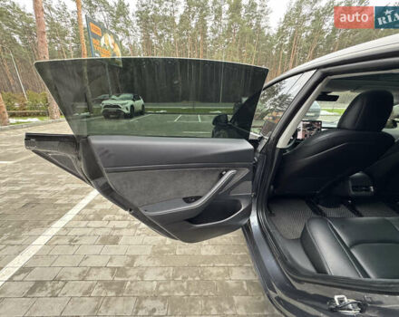 Серый Тесла Модель 3, объемом двигателя 0 л и пробегом 62 тыс. км за 17500 $, фото 28 на Automoto.ua