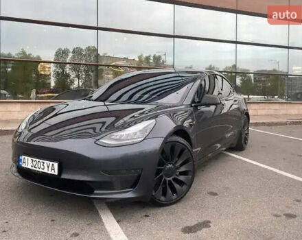 Серый Тесла Модель 3, объемом двигателя 0 л и пробегом 90 тыс. км за 27800 $, фото 9 на Automoto.ua