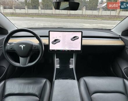 Серый Тесла Модель 3, объемом двигателя 0 л и пробегом 89 тыс. км за 18500 $, фото 9 на Automoto.ua