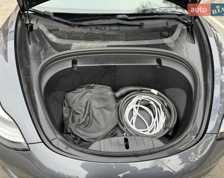 Серый Тесла Модель 3, объемом двигателя 0 л и пробегом 62 тыс. км за 17500 $, фото 12 на Automoto.ua