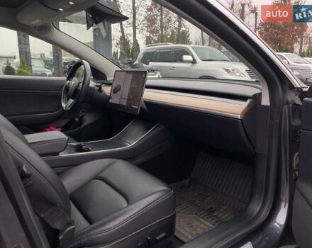 Серый Тесла Модель 3, объемом двигателя 0 л и пробегом 158 тыс. км за 20490 $, фото 22 на Automoto.ua