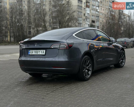 Серый Тесла Модель 3, объемом двигателя 0 л и пробегом 86 тыс. км за 17000 $, фото 4 на Automoto.ua
