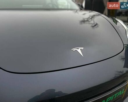 Серый Тесла Модель 3, объемом двигателя 0 л и пробегом 158 тыс. км за 20490 $, фото 7 на Automoto.ua