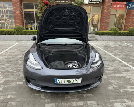 Серый Тесла Модель 3, объемом двигателя 0 л и пробегом 62 тыс. км за 17500 $, фото 11 на Automoto.ua