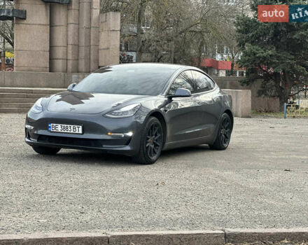 Серый Тесла Модель 3, объемом двигателя 0 л и пробегом 140 тыс. км за 15500 $, фото 3 на Automoto.ua