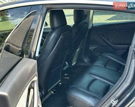 Тесла Модель 3 2019 у Вінниці на Automoto.ua Сірий Тесла Модель 3, об'ємом двигуна 0 л та пробігом 200 тис. км за 15999 $, фото 12 на Automoto.ua