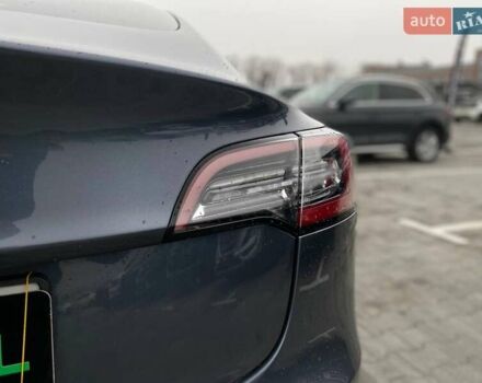 Серый Тесла Модель 3, объемом двигателя 0 л и пробегом 158 тыс. км за 20490 $, фото 11 на Automoto.ua