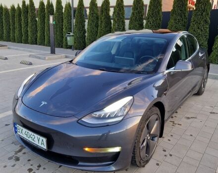 Сірий Тесла Модель 3, об'ємом двигуна 0 л та пробігом 209 тис. км за 16700 $, фото 2 на Automoto.ua