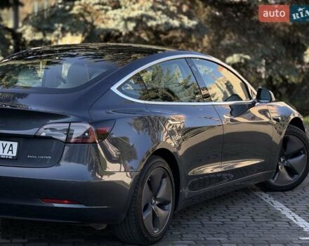 Серый Тесла Модель 3, объемом двигателя 0 л и пробегом 87 тыс. км за 21900 $, фото 10 на Automoto.ua