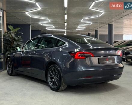 Серый Тесла Модель 3, объемом двигателя 0 л и пробегом 56 тыс. км за 16900 $, фото 10 на Automoto.ua