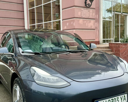 Сірий Тесла Модель 3, об'ємом двигуна 0 л та пробігом 112 тис. км за 19200 $, фото 4 на Automoto.ua