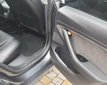 Сірий Тесла Модель 3, об'ємом двигуна 0 л та пробігом 108 тис. км за 18800 $, фото 26 на Automoto.ua