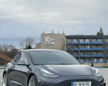 Серый Тесла Модель 3, объемом двигателя 0 л и пробегом 117 тыс. км за 18700 $, фото 1 на Automoto.ua