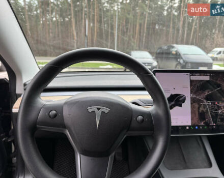 Серый Тесла Модель 3, объемом двигателя 0 л и пробегом 62 тыс. км за 17500 $, фото 18 на Automoto.ua