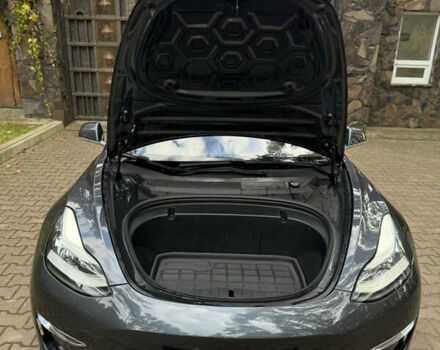 Серый Тесла Модель 3, объемом двигателя 0 л и пробегом 108 тыс. км за 18800 $, фото 10 на Automoto.ua