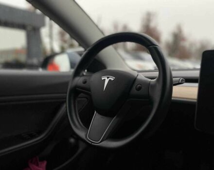 Серый Тесла Модель 3, объемом двигателя 0 л и пробегом 158 тыс. км за 20490 $, фото 22 на Automoto.ua