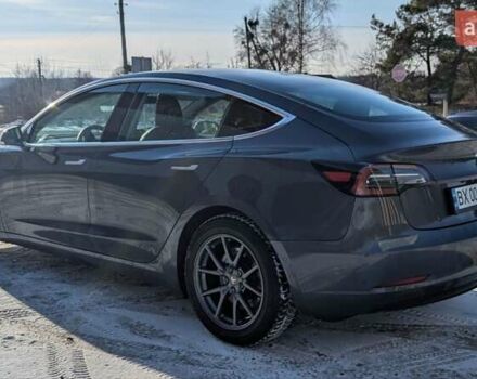 Серый Тесла Модель 3, объемом двигателя 0 л и пробегом 118 тыс. км за 16799 $, фото 6 на Automoto.ua