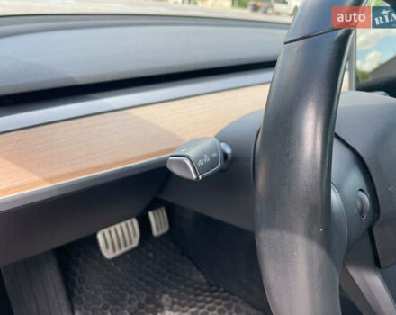 Сірий Тесла Модель 3, об'ємом двигуна 0 л та пробігом 49 тис. км за 21800 $, фото 20 на Automoto.ua