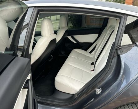 Сірий Тесла Модель 3, об'ємом двигуна 0 л та пробігом 78 тис. км за 18700 $, фото 6 на Automoto.ua