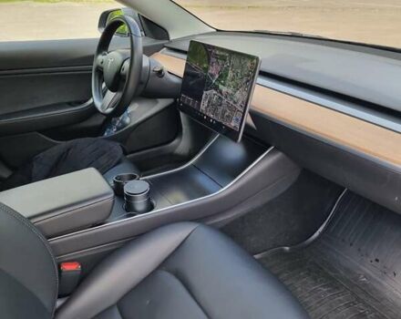 Сірий Тесла Модель 3, об'ємом двигуна 0 л та пробігом 53 тис. км за 24900 $, фото 26 на Automoto.ua