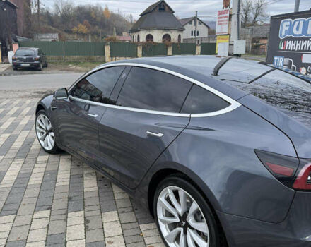 Серый Тесла Модель 3, объемом двигателя 0 л и пробегом 77 тыс. км за 17300 $, фото 1 на Automoto.ua