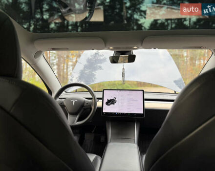 Серый Тесла Модель 3, объемом двигателя 0 л и пробегом 108 тыс. км за 18800 $, фото 23 на Automoto.ua