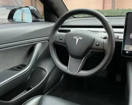 Серый Тесла Модель 3, объемом двигателя 0 л и пробегом 90 тыс. км за 27800 $, фото 16 на Automoto.ua