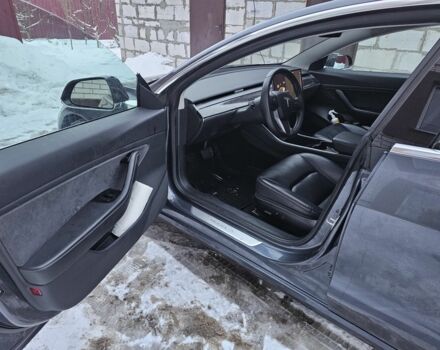 Серый Тесла Модель 3, объемом двигателя 0 л и пробегом 108 тыс. км за 15000 $, фото 11 на Automoto.ua