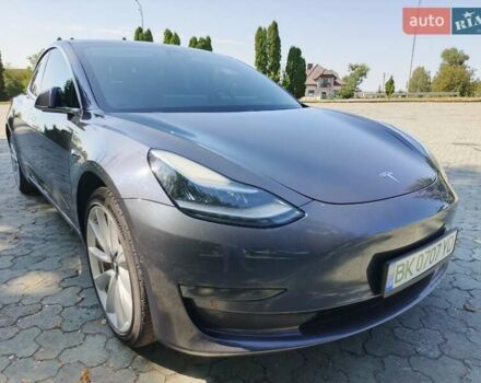 Серый Тесла Модель 3, объемом двигателя 0 л и пробегом 199 тыс. км за 16500 $, фото 3 на Automoto.ua