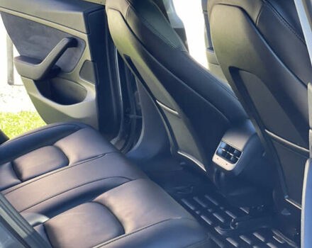 Сірий Тесла Модель 3, об'ємом двигуна 0 л та пробігом 60 тис. км за 16300 $, фото 27 на Automoto.ua