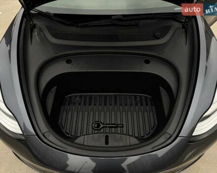 Серый Тесла Модель 3, объемом двигателя 0 л и пробегом 198 тыс. км за 15300 $, фото 46 на Automoto.ua