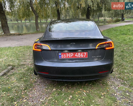 Тесла Модель 3 2020 у Рівному на Automoto.ua Сірий Тесла Модель 3, об'ємом двигуна 0 л та пробігом 176 тис. км за 14000 $, фото 3 на Automoto.ua